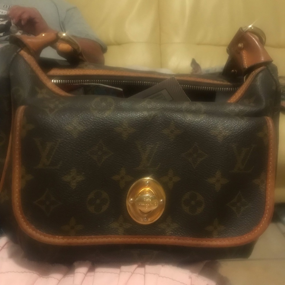 Louis Vuitton Purse